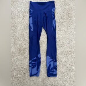 NWT Under Armour Compression High Rise Ankle Crop pants in size XS